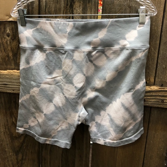 PINK Active Bike Shorts - Picture 2 of 7